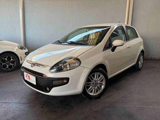 FIAT PUNTO 1.6 ESSENCE 16V FLEX 4P MANUAL